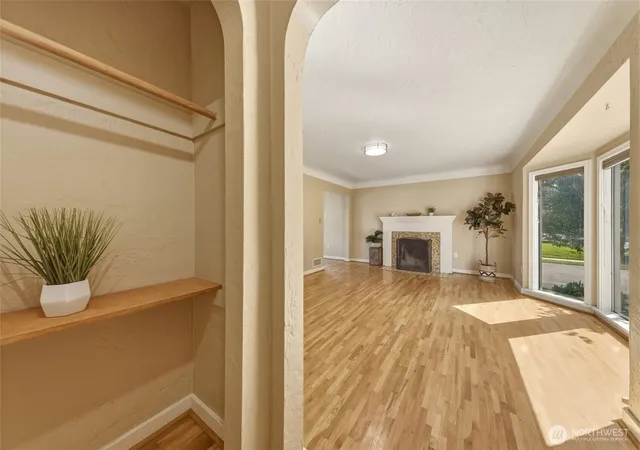 Photo 3 of Single family home for sale at 404 N Division St, Walla Walla, WA 99362 | MLS# NWM2575317 | Listing updated on 2026-09-18