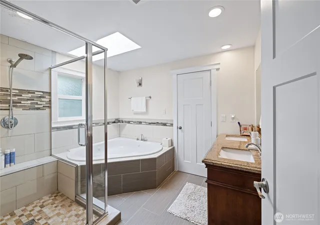 Photo 15 of Single family home for sale at 2627 205Th Pl Sw, Lynnwood, WA 98036 | MLS# NWM2575536 | Listing updated on 2026-09-25