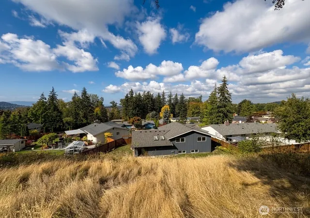 Photo 3 of Single family home for sale at 2604 Vining Pl, Bellingham, WA 98226 | MLS# NWM2575736 | Listing updated on 2026-09-29