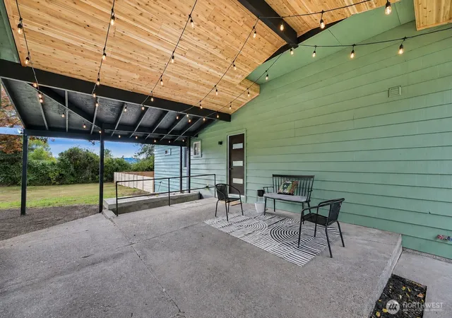 Photo 4 of Single family home for sale at 4701 Drayton Harbor Rd, Blaine, WA 98230 | MLS# NWM2575810 | Listing updated on 2026-09-24