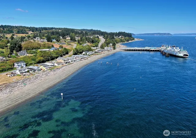 Photo 3 of Single family home for sale at 6598 Columbia Beach Dr, Clinton, WA 98236 | MLS# NWM2575889 | Listing updated on 2026-09-24