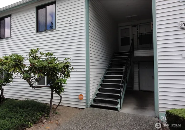 Photo 1 of Sale Pending at 2007 Sw 318th Place #7A, Federal Way, WA 98023 | MLS# NWM2576084 | Listing updated on 2026-09-28