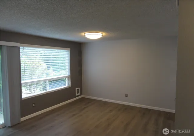 Photo 4 of Sale Pending at 2007 SW 318th Place #7A, Federal Way, WA 98023 | MLS# NWM2576084 | Listing updated on 2026-09-28