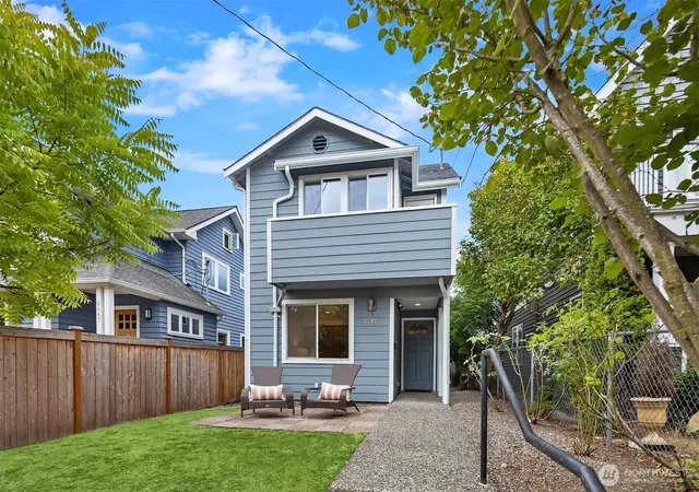 Photo 2 of Single family home for sale at 6049 33rd Avenue Ne, Seattle, WA 98115 | MLS# NWM2576208 | Listing updated on 2026-09-23