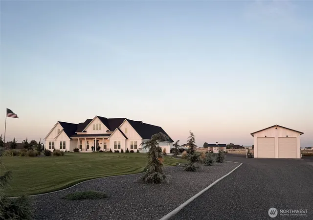 Photo 2 of Single family home for sale at 6857 Rd D Ne, Moses Lake, WA 98837 | MLS# NWM2576516 | Listing updated on 2026-09-25