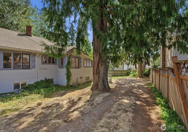 Photo 3 of Sale Pending at 2714 204th Street SW, Lynnwood, WA 98036 | MLS# NWM2576684 | Listing updated on 2026-09-22
