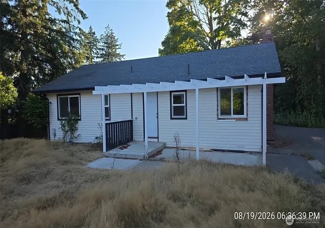 Photo 3 of Sale Pending at 3984 Bancroft Rd, Bellingham, WA 98225 | MLS# NWM2576866 | Listing updated on 2026-09-26