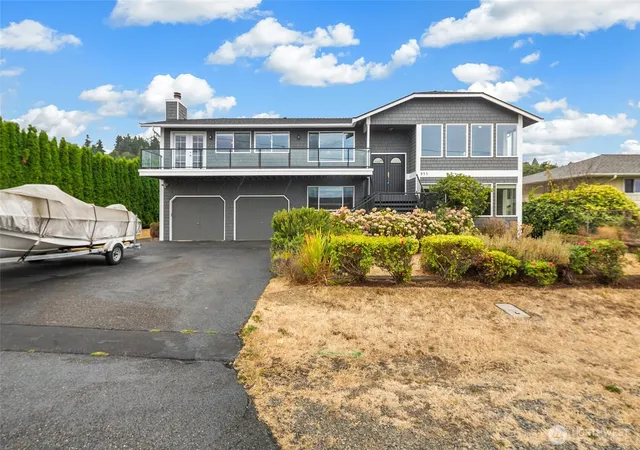 Photo 2 of Sale Pending at 955 2nd Street, Mukilteo, WA 98275 | MLS# NWM2576891 | Listing updated on 2026-09-27