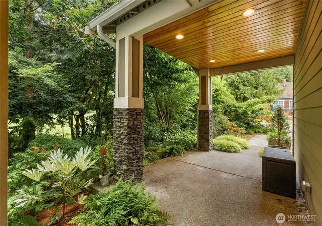 Photo 3 of Single family home for sale at 19036 18th Avenue Ne, Shoreline, WA 98155 | MLS# NWM2576934 | Listing updated on 2026-09-29