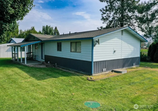Photo 3 of Sale Pending at 193 Robinson Cyn Rd, Omak, WA 98841 | MLS# NWM2576976 | Listing updated on 2026-09-17