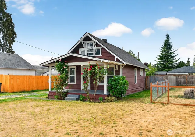 Photo 1 of Sale Pending at 520 12th Street Se, Puyallup, WA 98372 | MLS# NWM2576979 | Listing updated on 2026-09-24