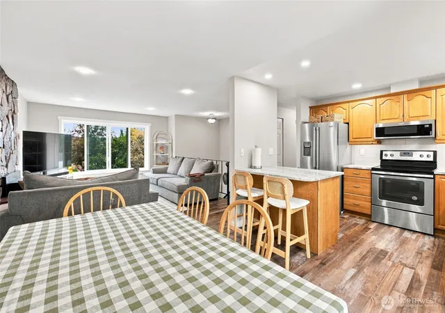 Photo 4 of Sale Pending at 10820 54th Drive NE, Marysville, WA 98271 | MLS# NWM2577052 | Listing updated on 2026-09-26