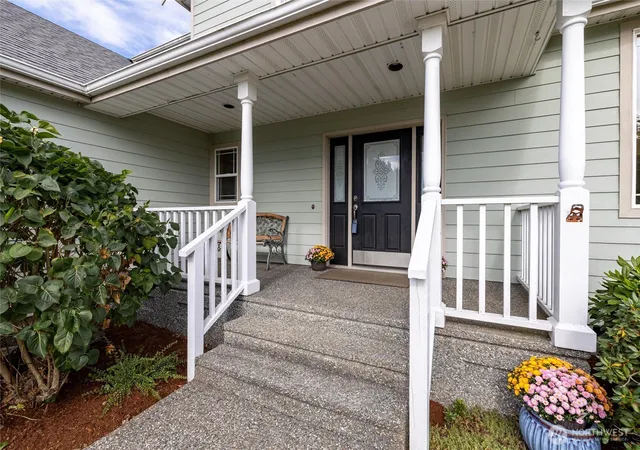 Photo 3 of Single family home for sale at 5390 Bel W Dr, Bellingham, WA 98226 | MLS# NWM2577055 | Listing updated on 2026-09-30