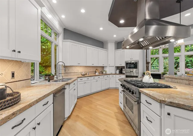 Photo 3 of Single family home for sale at 5370 228th Avenue Se, Issaquah, WA 98029 | MLS# NWM2577072 | Listing updated on 2026-09-30