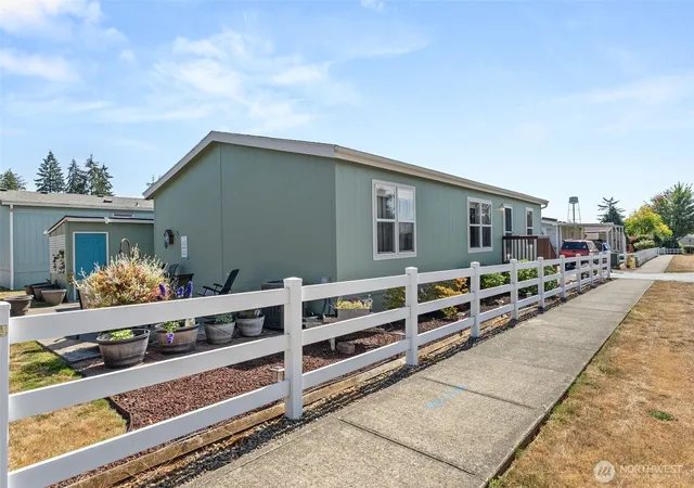 Photo 2 of Manufactured home for sale at 222 Maple Ave Nw #34, Napavine, WA 98565 | MLS# NWM2577205 | Listing updated on 2026-09-21