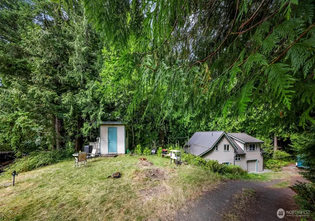 Photo 4 of Sale Pending at 2913 Broad St, Bellingham, WA 98225 | MLS# NWM2577227 | Listing updated on 2026-09-25