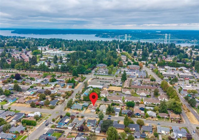 Photo 3 of Single family home for sale at 1810 N Highland St, Tacoma, WA 98406 | MLS# NWM2577265 | Listing updated on 2026-10-01
