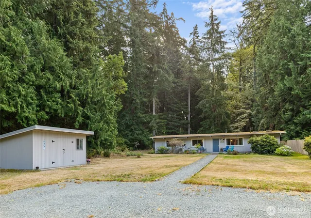 Photo 3 of Single family home for sale at 5093 E Harbor Rd, Freeland, WA 98249 | MLS# NWM2577345 | Listing updated on 2026-09-25