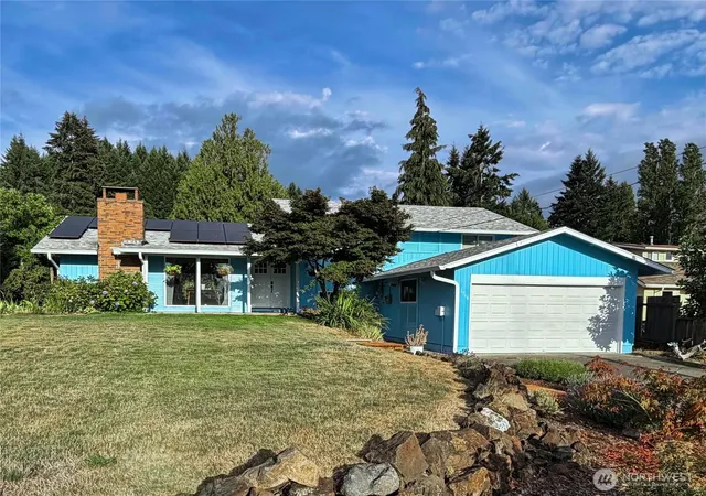 Photo 1 of Contingent at 1516 Bradley, Bremerton, WA 98310 | MLS# NWM2577584 | Listing updated on 2026-09-21
