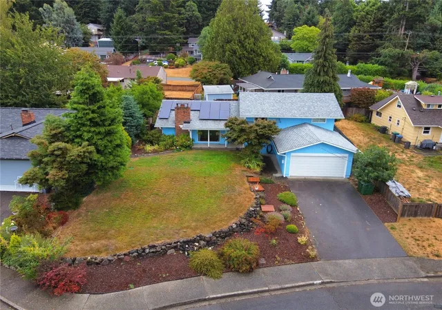 Photo 3 of Contingent at 1516 Bradley, Bremerton, WA 98310 | MLS# NWM2577584 | Listing updated on 2026-09-21