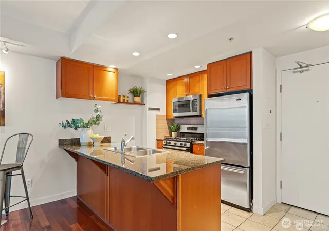 Photo 4 of Condo for sale at 1420 Terry Ave #201, Seattle, WA 98101 | MLS# NWM2577595 | Listing updated on 2026-09-26