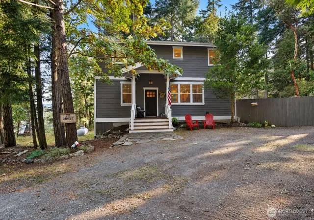 Photo 3 of Single family home for sale at 72 Grove St, Eastsound, WA 98245 | MLS# NWM2577620 | Listing updated on 2026-09-17