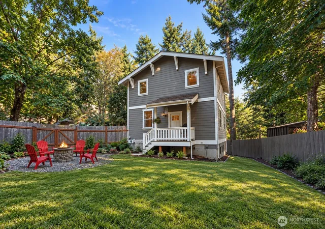 Photo 3 of Single family home for sale at 72 Grove St, Eastsound, WA 98245 | MLS# NWM2577620 | Listing updated on 2026-09-17