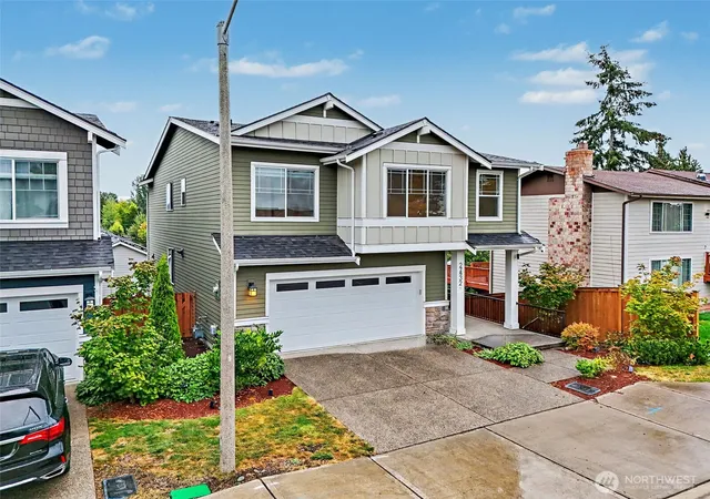 Photo 2 of Sale Pending at 27432 12th Place S, Des Moines, WA 98198 | MLS# NWM2577736 | Listing updated on 2026-09-25