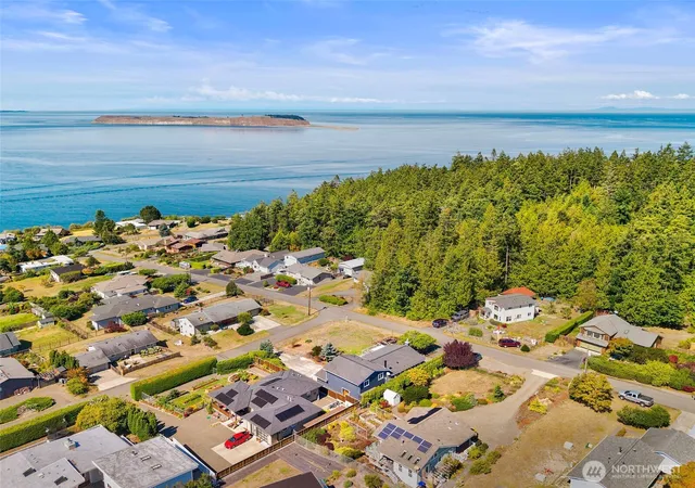 Photo 3 of Single family home for sale at 150 N Rhododendron Dr, Port Townsend, WA 98368 | MLS# NWM2577843 | Listing updated on 2026-09-25