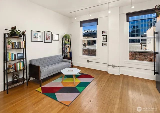 Photo 4 of Condo for sale at 1519 3rd Avenue #504, Seattle, WA 98101 | MLS# NWM2577861 | Listing updated on 2026-09-16