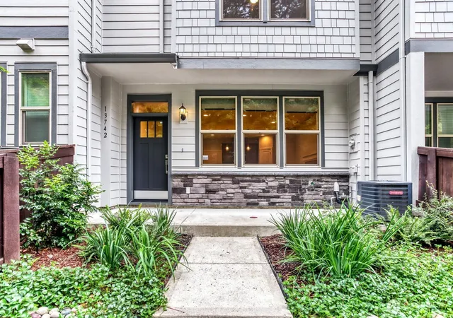 Photo 3 of Townhouse for sale at 13742 Nw 7th Avenue, Vancouver, WA 98685 | MLS# NWM2577893 | Listing updated on 2026-10-02