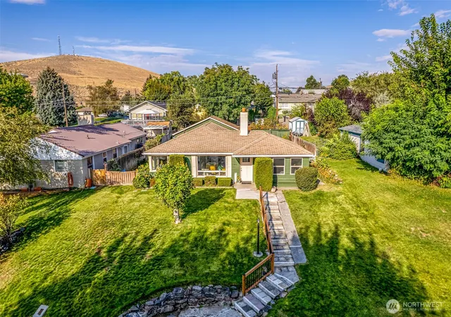 Photo 3 of Single family home for sale at 209 Maringo Rd, Ephrata, WA 98823 | MLS# NWM2578039 | Listing updated on 2026-09-25