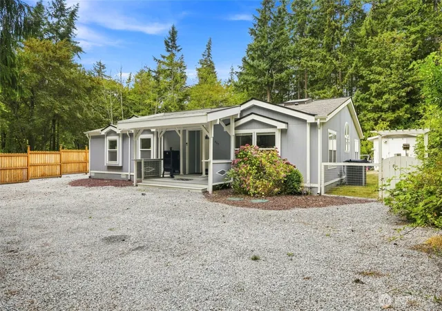 Photo 3 of Manufactured home for sale at 665 Awa Ln, Camano Island, WA 98282 | MLS# NWM2578142 | Listing updated on 2026-10-02
