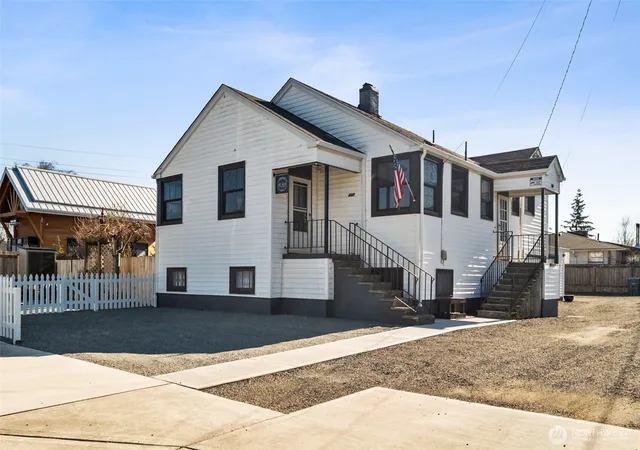 Photo 1 of Single family home for sale at 437 Main St, Buckley, WA 98321 | MLS# NWM2578236 | Listing updated on 2026-09-24
