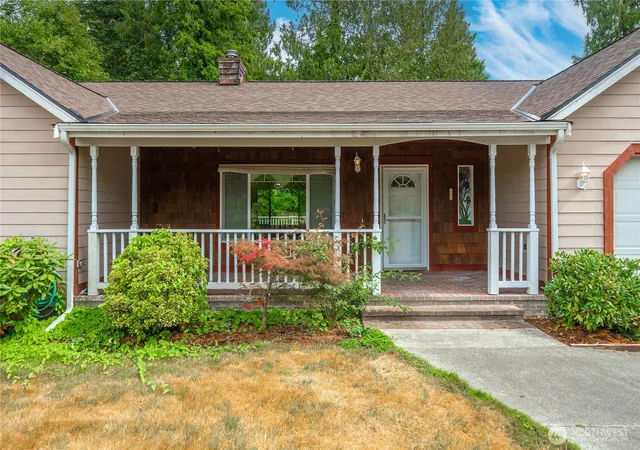 Photo 3 of Single family home for sale at 2821 Grade Rd, Lake Stevens, WA 98258 | MLS# NWM2578247 | Listing updated on 2026-09-28