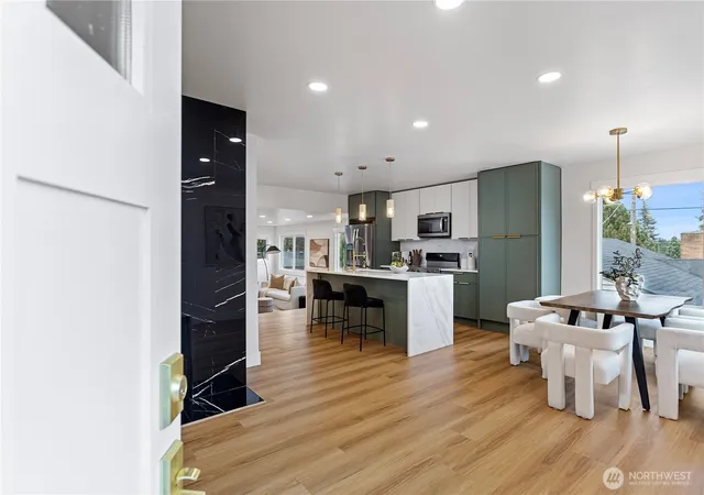 Photo 3 of Single family home for sale at 618 N 125th Street, Seattle, WA 98133 | MLS# NWM2578351 | Listing updated on 2026-09-17