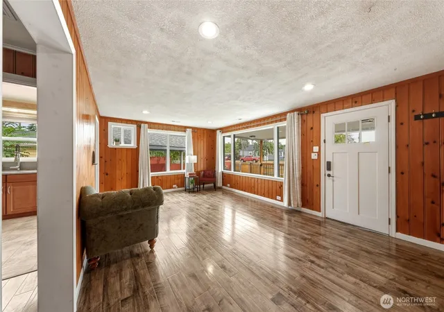 Photo 4 of Single family home for sale at 408 S 8th Avenue, Walla Walla, WA 99362 | MLS# NWM2578412 | Listing updated on 2026-09-30