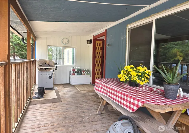 Photo 4 of Manufactured home for sale at 15635 SE 303 Place, Kent, WA 98042 | MLS# NWM2578505 | Listing updated on 2026-09-25