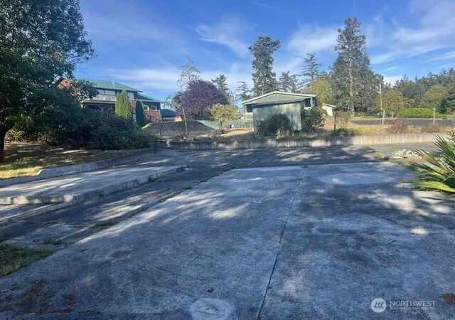 Photo 4 of Land for sale at 1586 Douglas St, Oak Harbor, WA 98277 | MLS# NWM2578578 | Listing updated on 2026-09-25