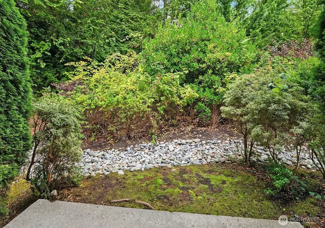 Photo 3 of Townhouse for sale at 21216 Se 42nd Lane, Issaquah, WA 98029 | MLS# NWM2578594 | Listing updated on 2026-09-30