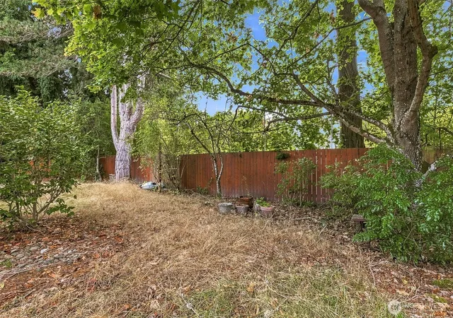 Photo 25 of Sale Pending at 15427 SE 9th Street, Bellevue, WA 98007 | MLS# NWM2578647 | Listing updated on 2026-10-13