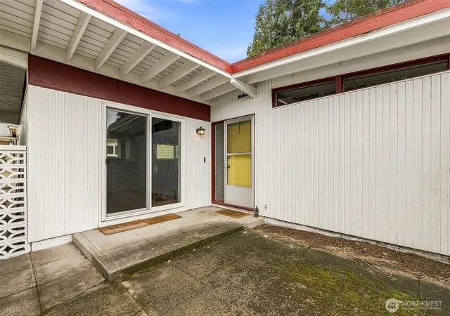 Photo 3 of Single family home for sale at 15427 SE 9th Street, Bellevue, WA 98007 | MLS# NWM2578647 | Listing updated on 2026-10-01