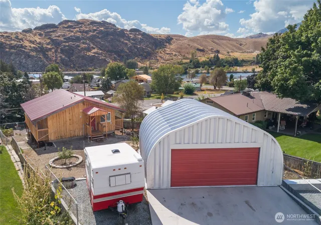 Single family home for sale at 505 Beach St, Pateros, WA 98846 | MLS# NWM2578726
