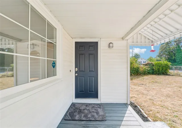 Photo 4 of Sale Pending at 1048 S 100th Street, Seattle, WA 98168 | MLS# NWM2579092 | Listing updated on 2026-09-17