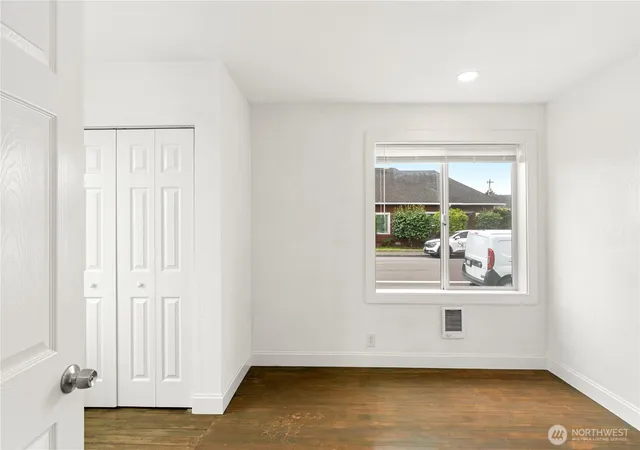 Photo 3 of Sale Pending at 722 W State St, Aberdeen, WA 98520 | MLS# NWM2579175 | Listing updated on 2026-09-28