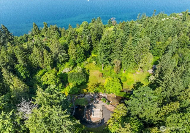 Land for sale at 105 NW Highland Dr, Shoreline, WA 98177 | MLS# NWM2579318
