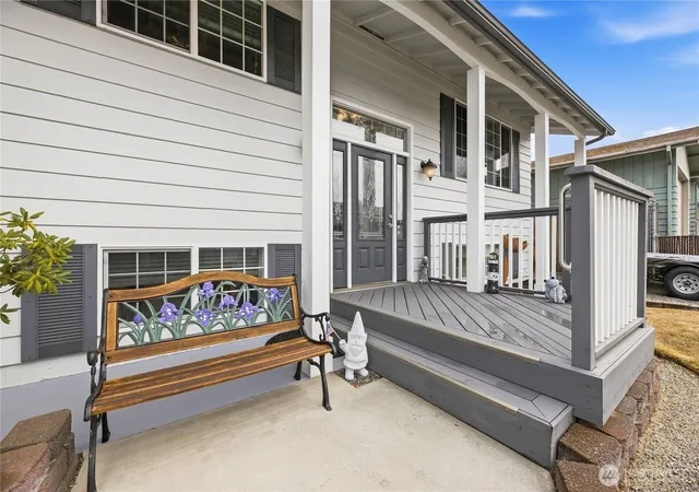 Photo 4 of Sale Pending at 4228 S 250th Street, Kent, WA 98032 | MLS# NWM2579320 | Listing updated on 2026-09-28