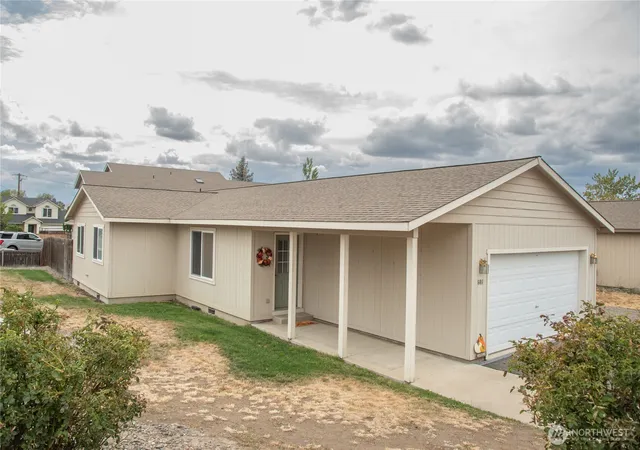 Photo 2 of Single family home for sale at 608 E Remington Dr, Ellensburg, WA 98926 | MLS# NWM2579323 | Listing updated on 2026-10-01