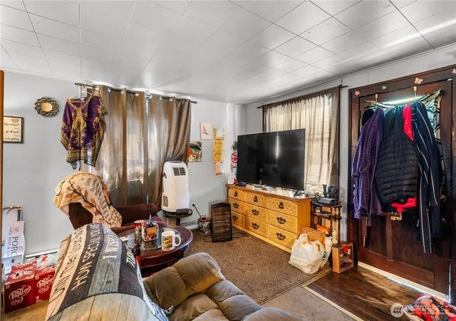 Photo 3 of Sale Pending at 1225 Wheeler Ave, Hoquiam, WA 98550 | MLS# NWM2579456 | Listing updated on 2026-09-25
