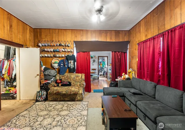 Photo 4 of Sale Pending at 1225 Wheeler Ave, Hoquiam, WA 98550 | MLS# NWM2579456 | Listing updated on 2026-09-25
